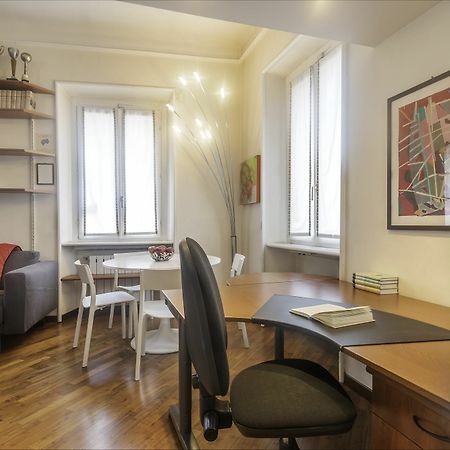 San Babila - Rentclass Albatros Milan Extérieur photo